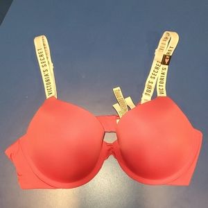 Victoria's secret t-shirt push up bra NWT